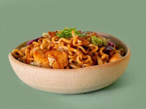 Yakisoba Misto | Legumes + Carne + Frango – Ton Sushi, Vila Valqueire