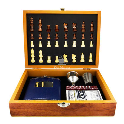 Kit de Xadrez Madeira C/ Cartas de Baralho e Cantil — Cantil na Da Mata